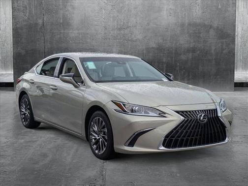 2025 Lexus ES 300h Luxury