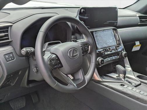 2025 Lexus LX 700h Overtrail