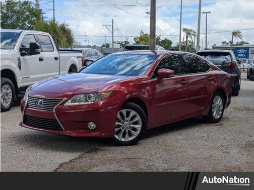 Matador Red Mica 2013 Lexus ES 300h Base