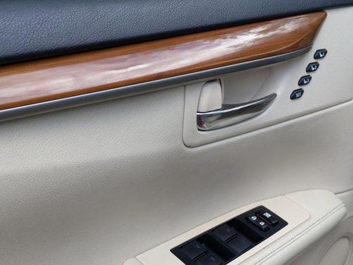 Matador Red Mica 2013 Lexus ES 300h Base