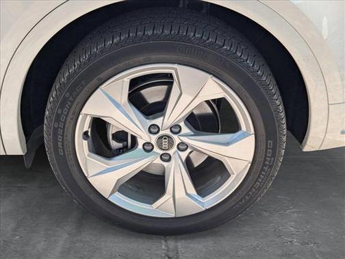 2022 Audi Q5 45 S line Premium Plus