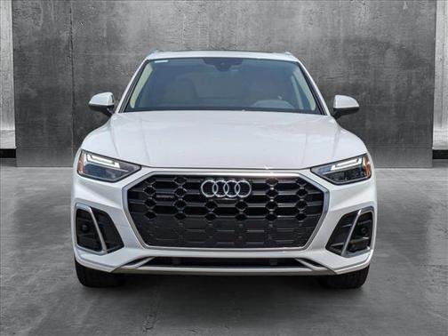 2022 Audi Q5 45 S line Premium Plus