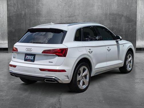 2022 Audi Q5 45 S line Premium Plus