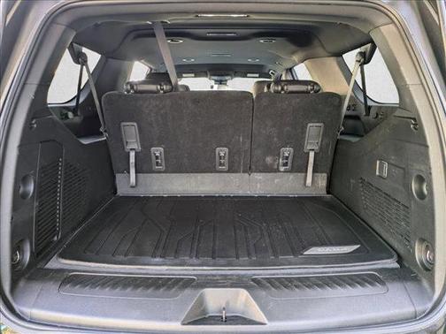 2024 Chevrolet Suburban LS