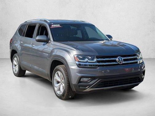 Platinum Gray Metallic 2019 Volkswagen Atlas 3.6L SE w/Technology