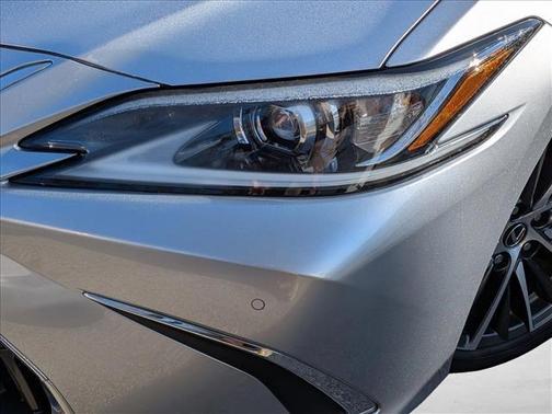 2022 Lexus ES 350 Base