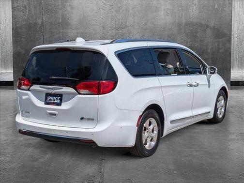 2018 Chrysler Pacifica Hybrid Limited