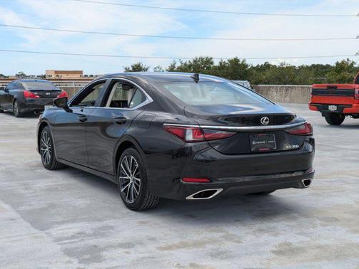 2025 Lexus ES 350 Base