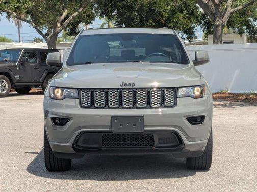 2021 Jeep Grand Cherokee Laredo