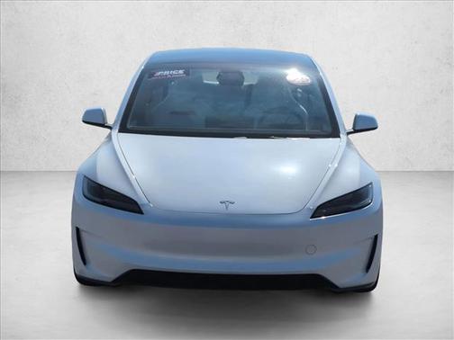 Pearl White Multi-Coat 2025 Tesla Model 3 Performance