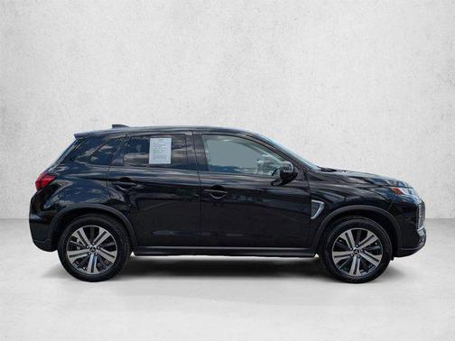 Labrador Black Met 2020 Mitsubishi Outlander Sport 2.0 ES