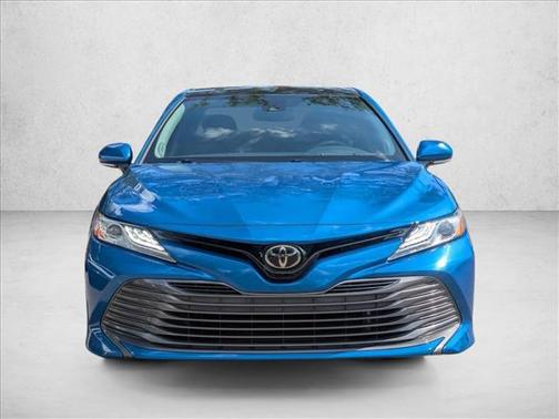 Blue Streak Metallic 2019 Toyota Camry XLE