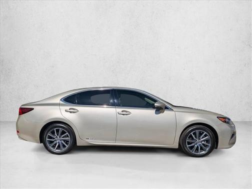 2017 Lexus ES 300h Base