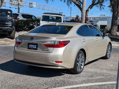 2017 Lexus ES 300h Base