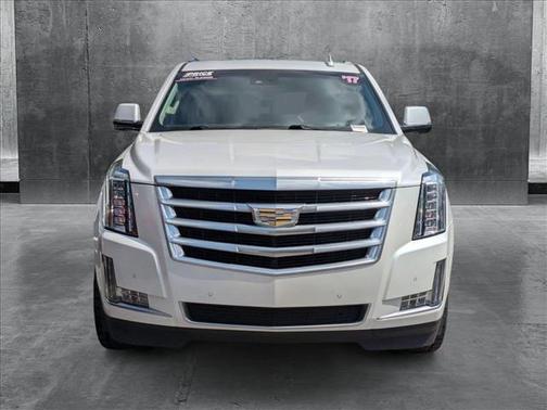2017 Cadillac Escalade Luxury