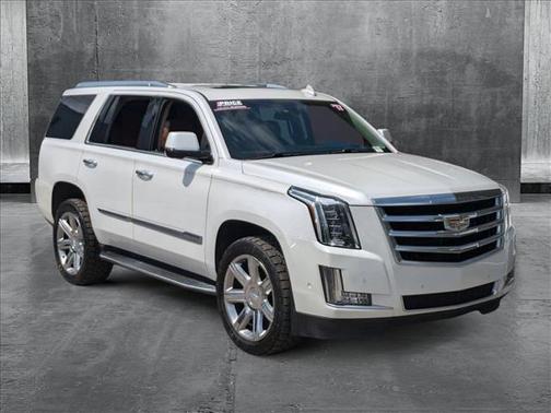 2017 Cadillac Escalade Luxury