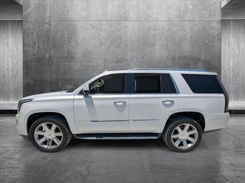 2017 Cadillac Escalade Luxury