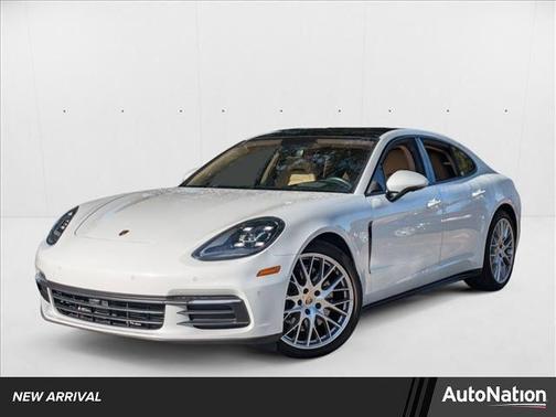 2020 Porsche Panamera 4