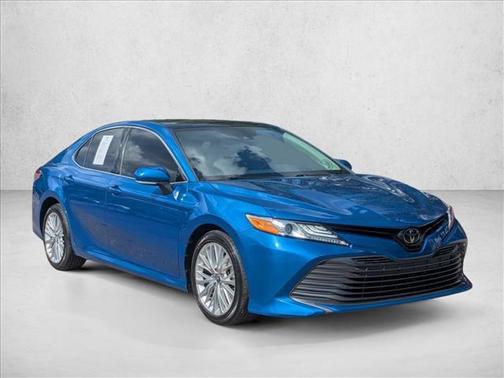 Blue Streak Metallic 2019 Toyota Camry XLE