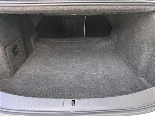 Crystal White Tricoat 2017 Cadillac XTS Luxury