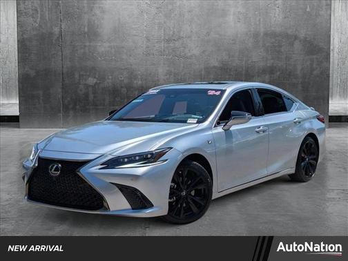 2024 Lexus ES 300h F SPORT Handling
