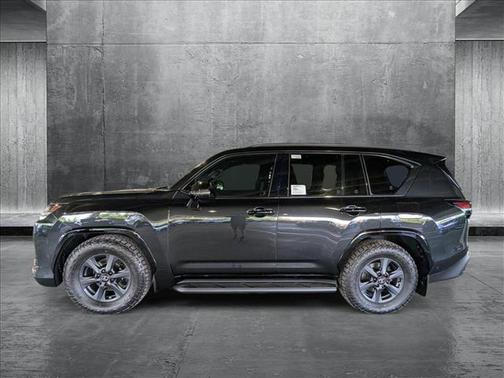 2025 Lexus LX 700h Overtrail