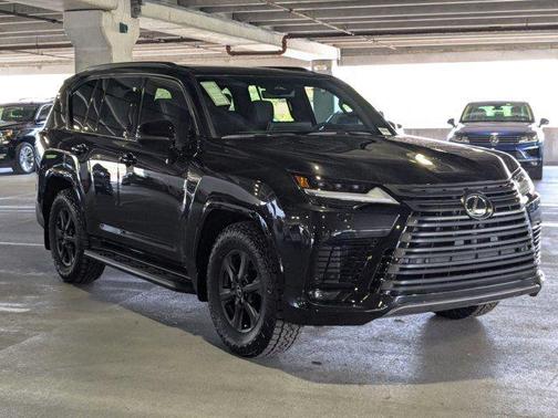 2025 Lexus LX 700h Overtrail