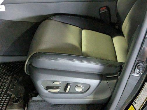 2025 Lexus LX 700h Overtrail