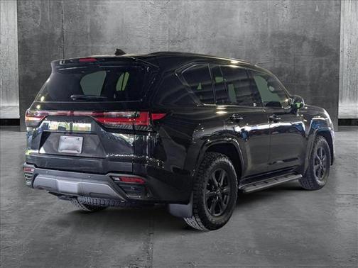 2025 Lexus LX 700h Overtrail