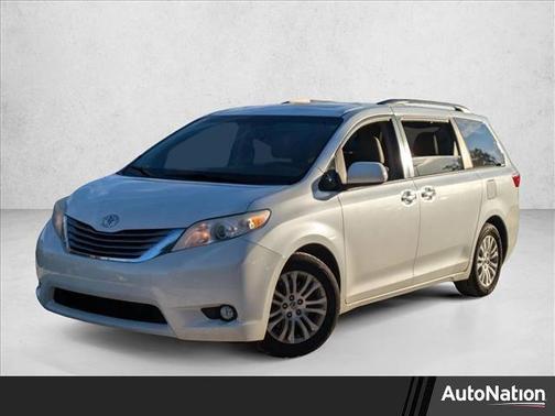 2016 Toyota Sienna XLE Premium
