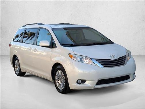 2016 Toyota Sienna XLE Premium