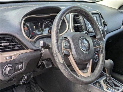 2017 Jeep Cherokee Sport