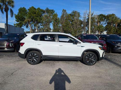 2022 Volkswagen Taos 1.5T S