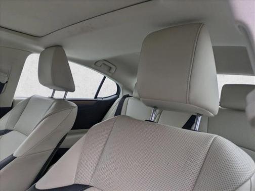 2025 Lexus ES 350 Base