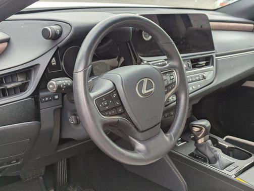 2025 Lexus ES 350 Base