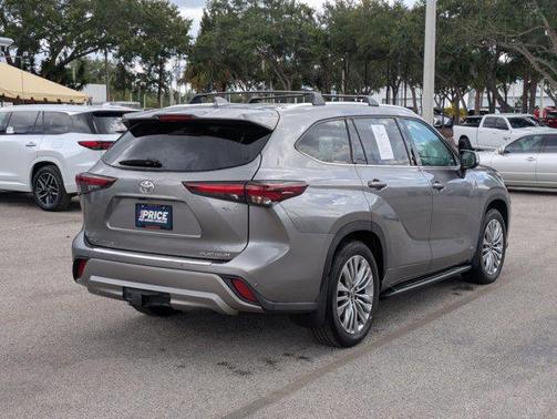 Heavy Metal 2025 Toyota Highlander Hybrid Platinum