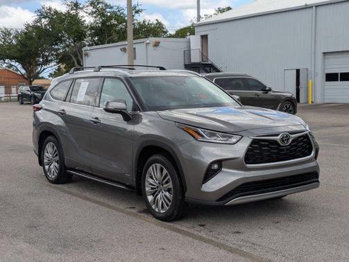 Heavy Metal 2025 Toyota Highlander Hybrid Platinum