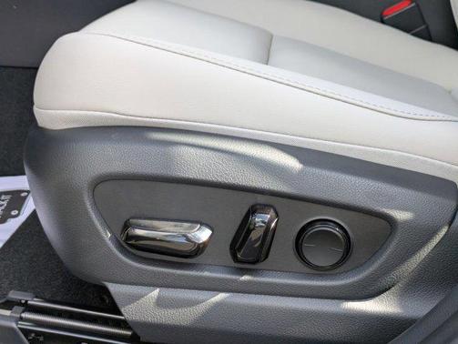 Nori Green Prl 2026 Lexus UX 300h Base