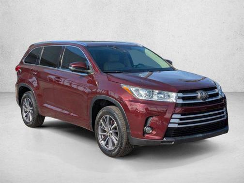 Ooh La La Rouge Mica 2018 Toyota Highlander XLE