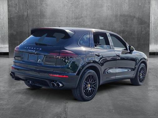 2016 Porsche Cayenne S