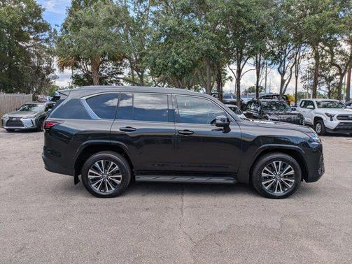2024 Lexus LX 600 Premium