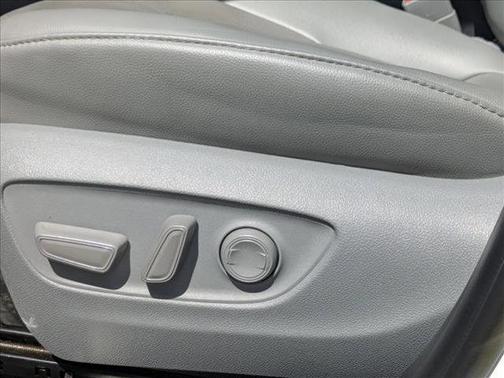 Wind Chill Pearl 2022 Toyota Highlander Hybrid Platinum