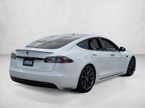 Pearl White Multi-Coat 2019 Tesla Model S Performance