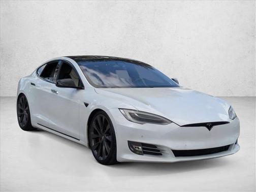 Pearl White Multi-Coat 2019 Tesla Model S Performance