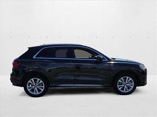 2023 Audi Q3 Premium 45 TFSI S line quattro Tiptronic