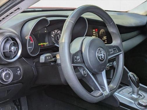 2017 Alfa Romeo Giulia Base