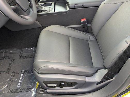 2025 Lexus ES 350 Base