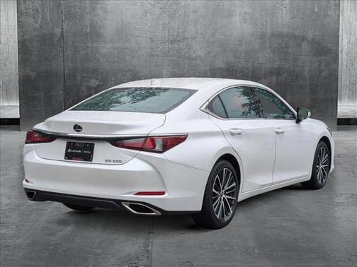 2025 Lexus ES 350 Base