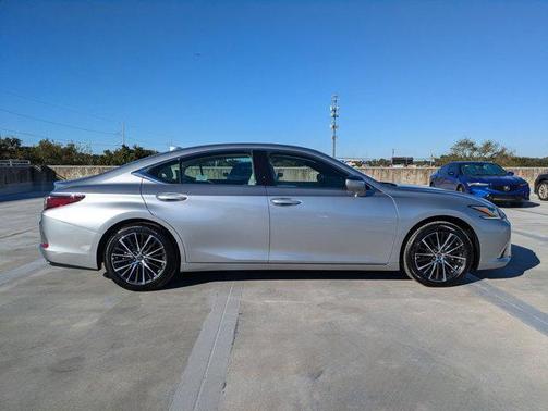 2025 Lexus ES 350 Base