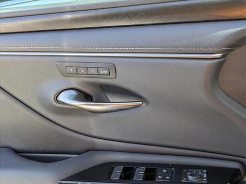 2023 Lexus ES 350 Base